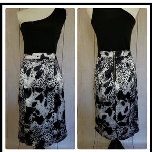 WD-NYBlack and White Women's Skirt Size Large